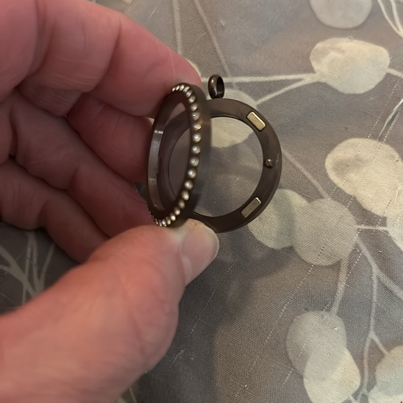 Origami Owl living locket large round chocolate with crystals - Picture 4 of 5